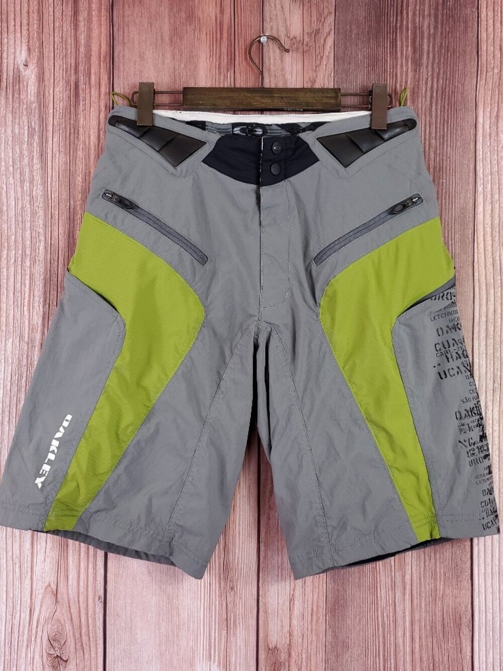 Vintage Oakley Mens Medium MTB Padded Mountain Bike Cycling Padded Shorts Y2K